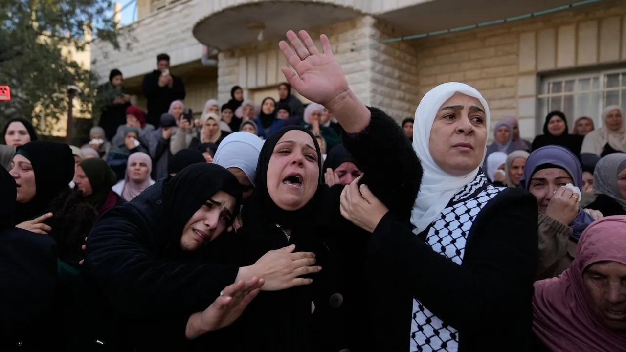 İzrailneñ qanunsız kilep urnaşuçıları Fälästin awılına höcüm itte