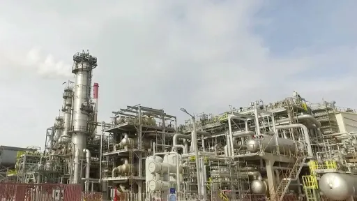 Пожар на одном из крупнейших месторождений Казахстана