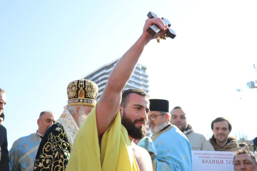 Христијаните во регионот го одбележаа празникот Водици