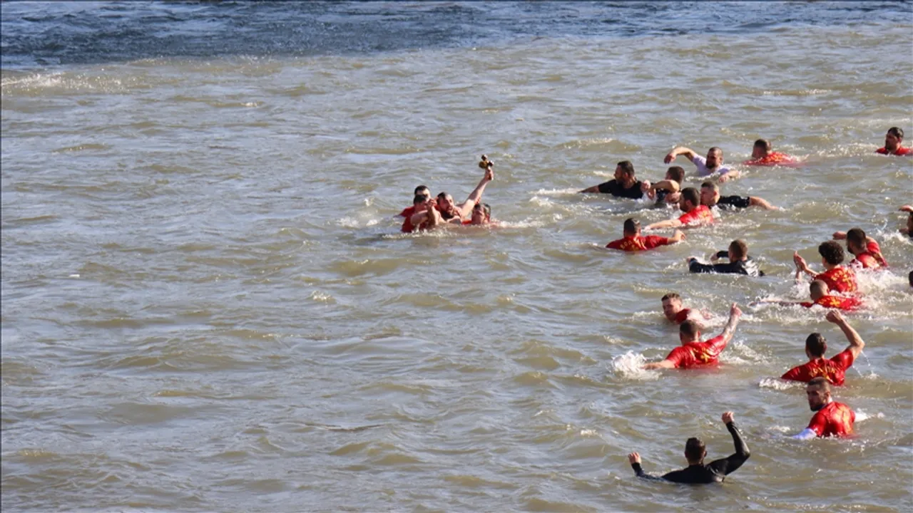 Të krishterët ortodoksë në rajon shënuan festën e Epifanisë