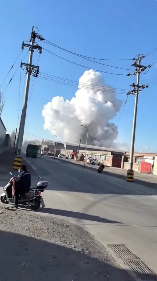 중국 북부 제철소 폭발로 6명 사망, 4명 실종