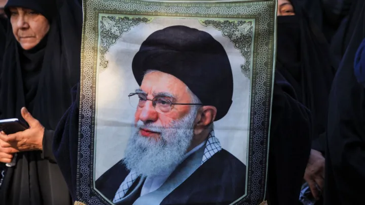 Иран грозит «тотальной войной» за Хаменеи