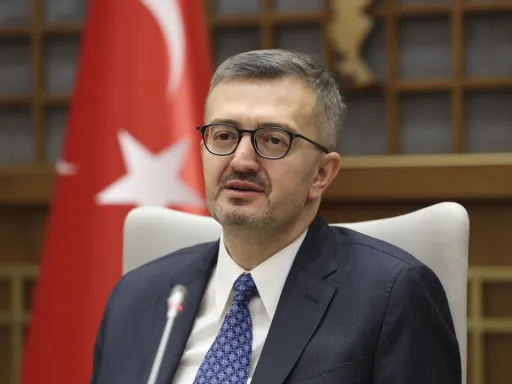 Türkiye saúda acordo de integração total na Síria como um marco para uma região livre de terrorismo