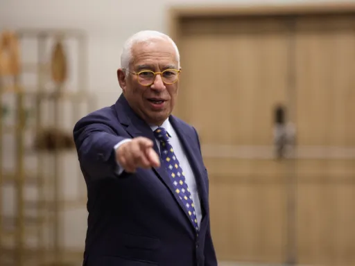 UE realizará uma reunião de emergência após a ameaça de tarifas de Trump devido à Gronelândia