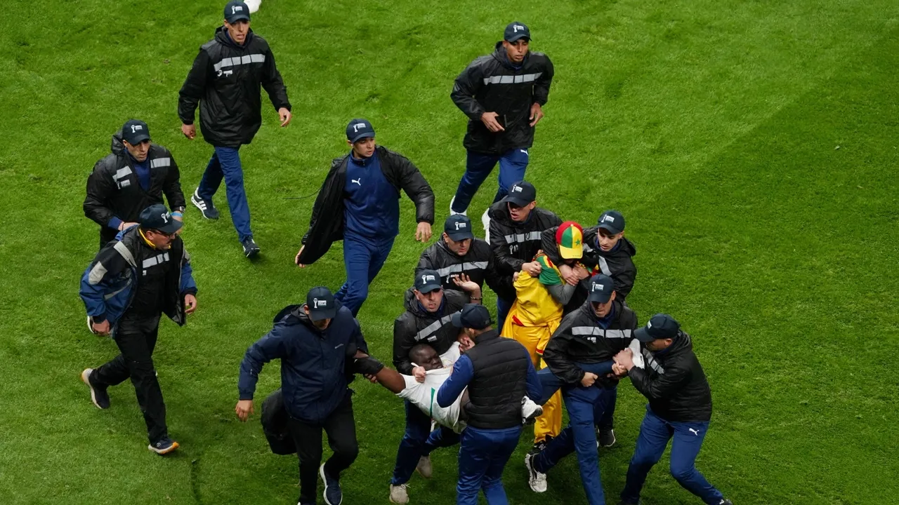 CAF ta ce za ta 'ɗauki matakan da suka dace' bayan abubuwan da suka faru a wasan ƙarshe na AFCON