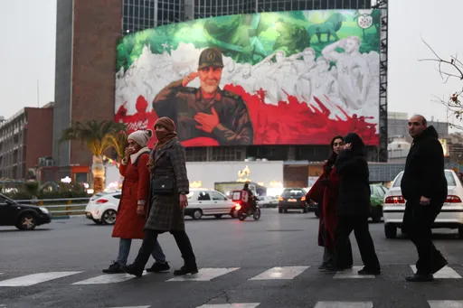 Протестующие в Иране захватили первый город