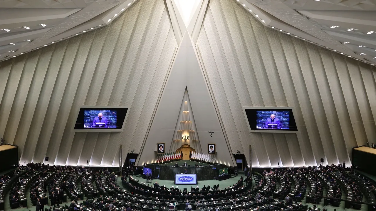 بررسی لایحه تجمعات و راهپیمایی در مجلس ایران به صحن علنی می‌رود