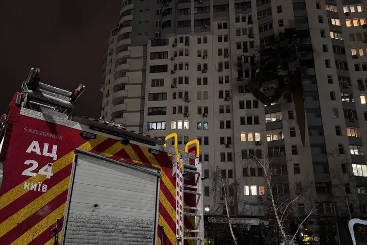 Thousands of Kiev high-rises left without heating after Russian strikes: mayor