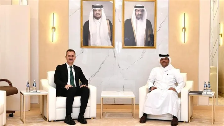 ראש תעשיות הביטחון הטורקית מקיים שיחות בדוחה עם שרי הגנה מארבע מדינות