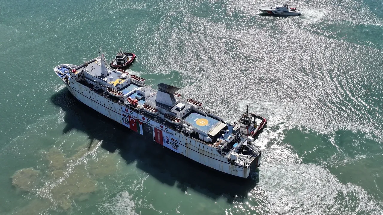 Boat wey carry 2,600 tonnes of Türkiye help don reach Port Sudan