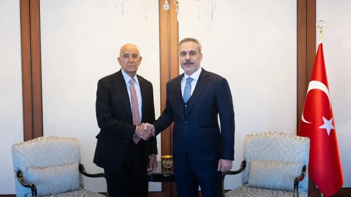 دیدار وزیر امور خارجه ترکیه با فرستاده ویژه آمریکا همزمان با تحولات سوریه