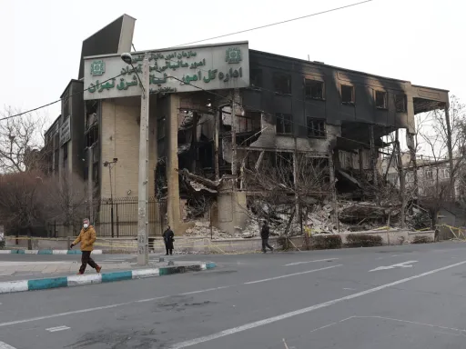 Número de mortos em protestos no Irão ultrapassa os 4000