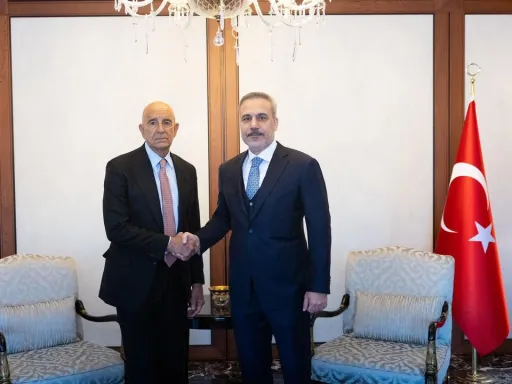 トルコのフィダン外相、米国代表バラック氏とシリア―テロ組織YPG間の停戦について協議