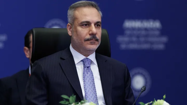 هاکان فیدان: ترکیه با وجود ملاحظات از توافق میان دولت سوریه و ی.پ.گ حمایت میکند