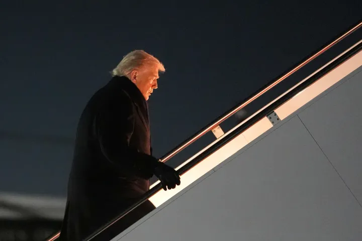 Trump’s Air Force One turns back mid-flight to Davos amid European pushback on Greenland