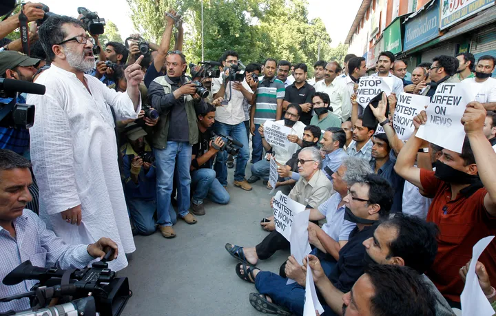 Indian police go after journalists in Kashmir for reporting mosque profiling