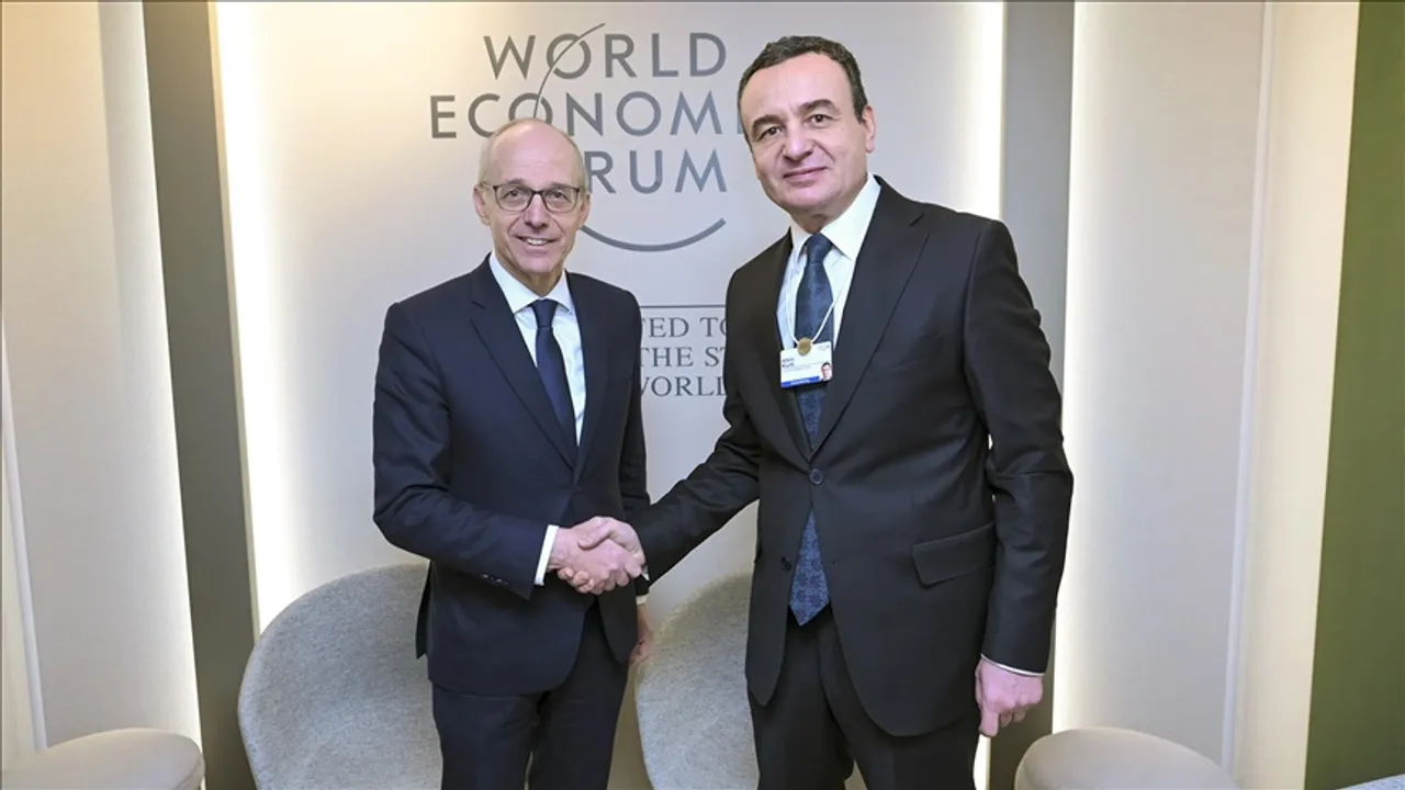 Kryeministri Kurti takon në Davos Kryeministrin e Luksemburgut, Luc Frieden