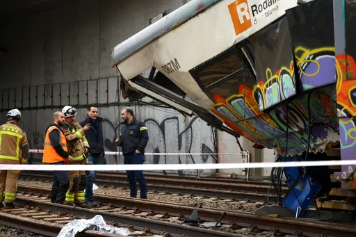 Najmanje jedna osoba poginula, desetine povrijeđenih u novoj željezničkoj nesreći u Španiji