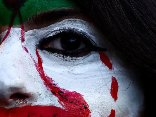 Grupo de direitos humanos com sede nos EUA: número de mortos em protestos no Irão sobe para 4519