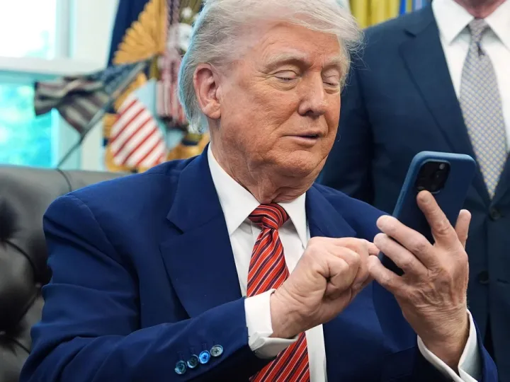 Tramp Qrenlandiyanın süni intellektlə hazırlanmış şəklini paylaşıb