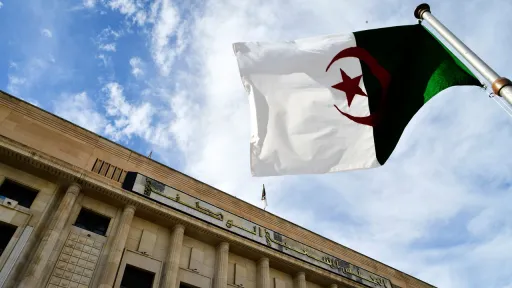 Algeria approves law criminalising French colonisation