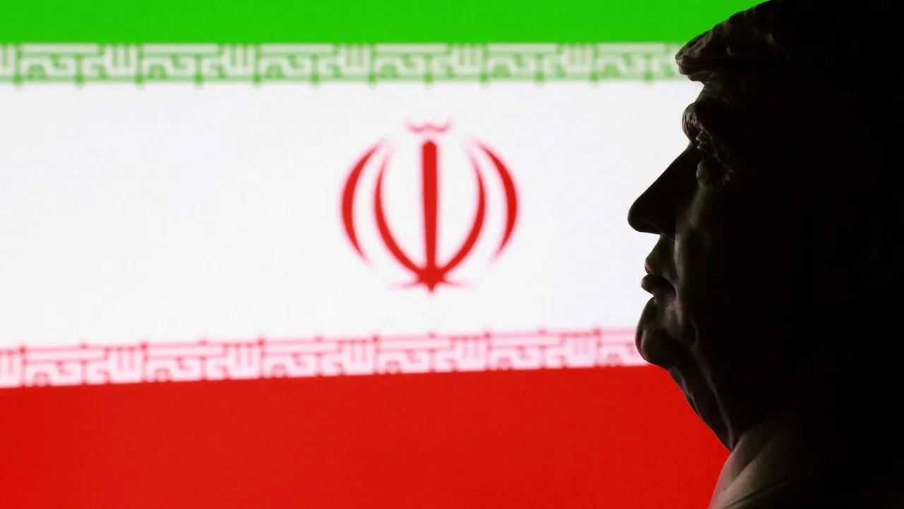 هشدار ترامپ به ایران: ایران نباید برنامه هسته‌ای خود را از سر بگیرید