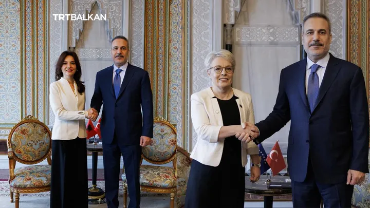 Kryediplomati turk Fidan u takua në Istanbul me homologët e tij shqiptarë dhe kosovarë