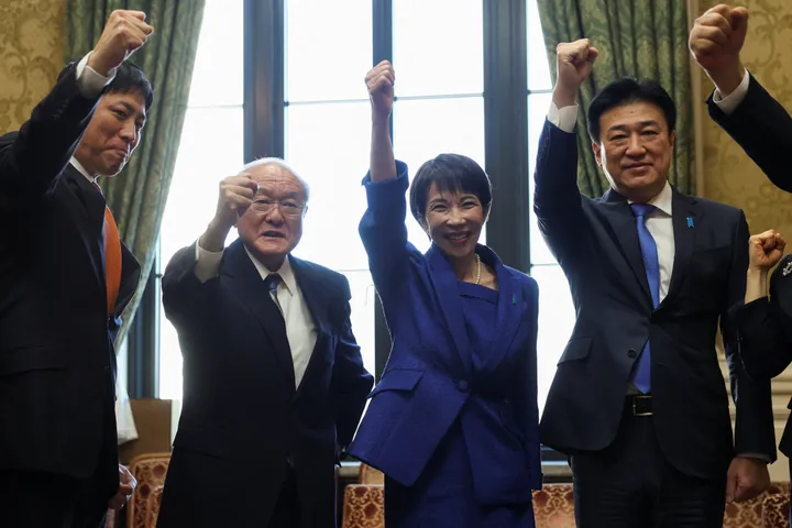 Takaichi feloszlatja a parlamentet a februárra kiírt előrehozott választások miatt