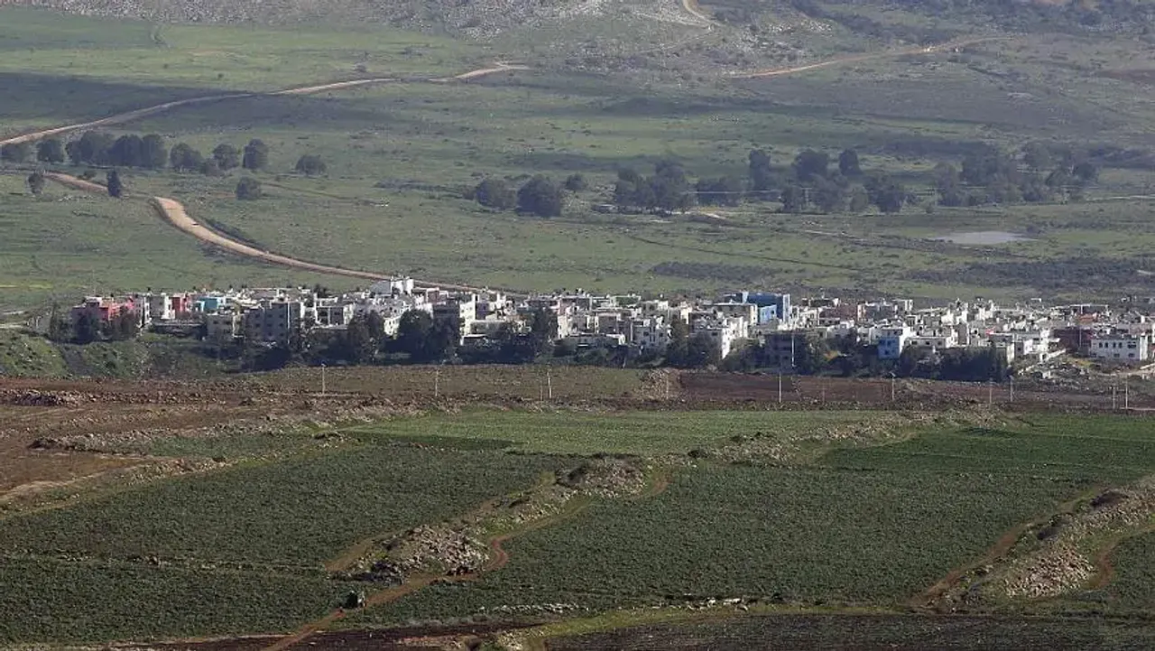 "لن نتخلى عن أي شِبر".. لبنان يؤكد تمسكه بمزارع شبعا جنوبي البلاد