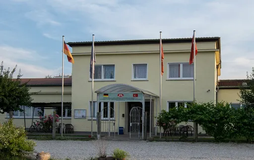 Bayern: Schweinereste vor Moschee abgelegt