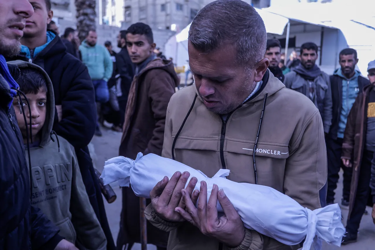 غزة.. استشهاد طفلين بقصف الاحتلال وارتفاع حصيلة وفيات الأطفال جراء البرد