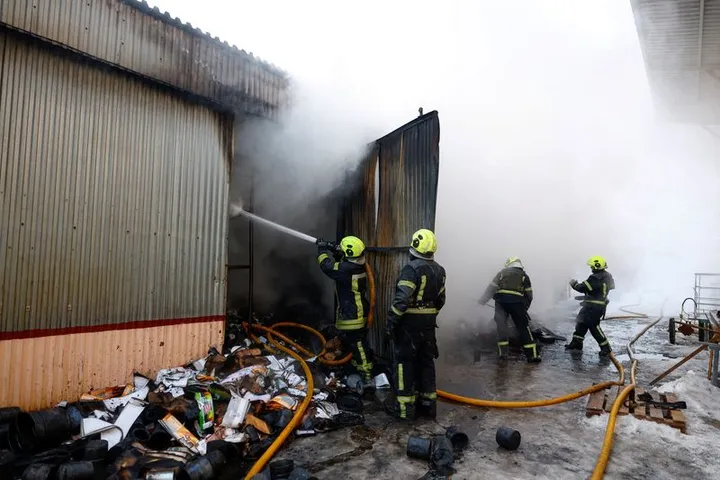 Zelenskyy urges more air defence as Russian strikes cripple Kiev’s heating system