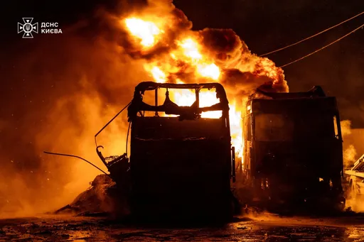 Najmanje jedna osoba poginula, a više od 20 povrijeđeno u ruskim napadima na Kijev i Harkov