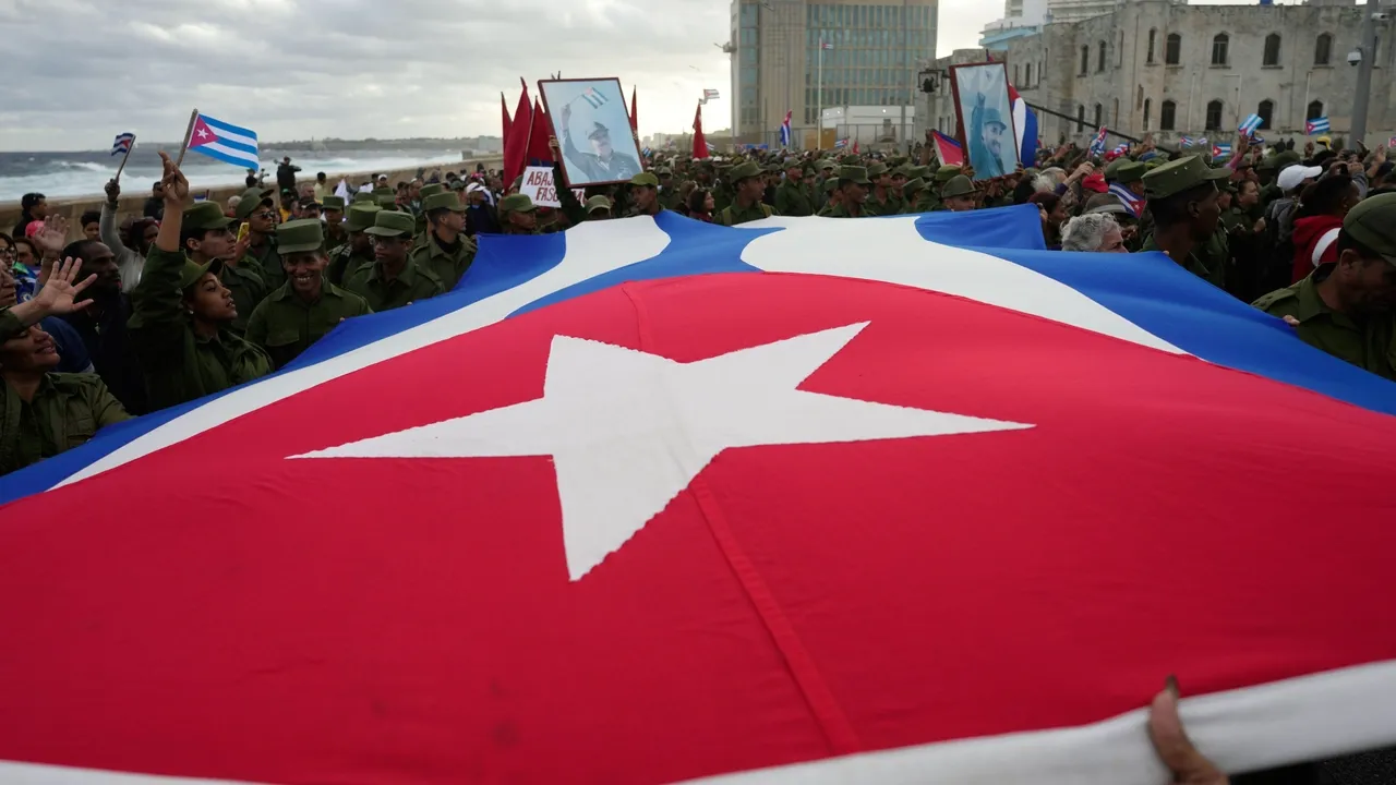 США рассматривают блокаду Кубы