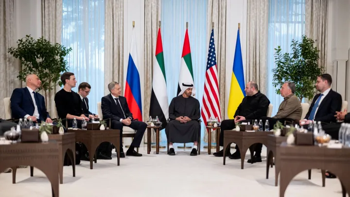 Ukraine: reprise de discussions entre Moscou, Kiev et Washington à Abou Dhabi