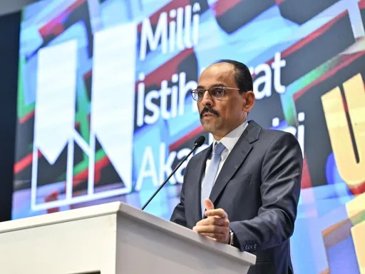 Diretor dos serviços secretos da Türkiye reúne-se com uma delegação do Hamas em Istambul