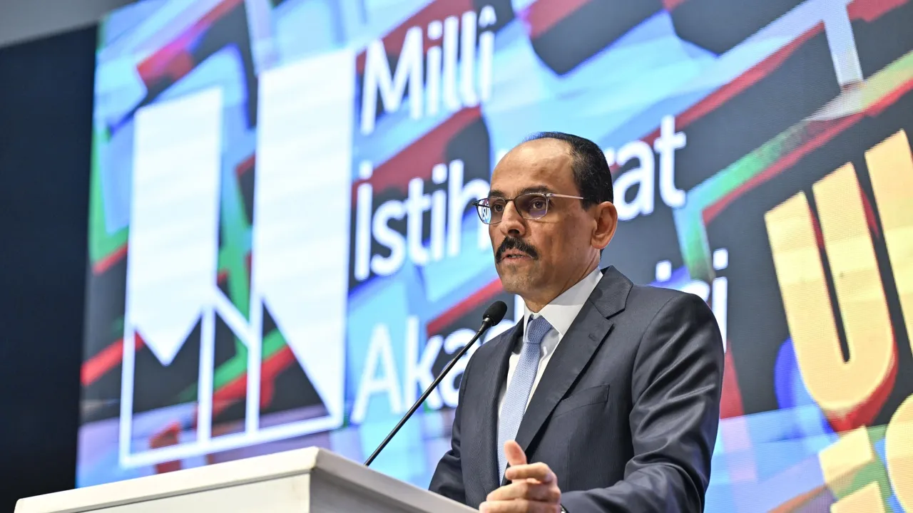 İ.Kalın İstanbulda “Həmas”nümayəndə heyəti ilə görüşüb