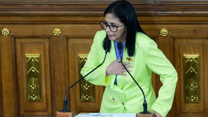 الرئيسة الفنزويلية بالوكالة تدعو المعارضة لحوار سياسي وطني