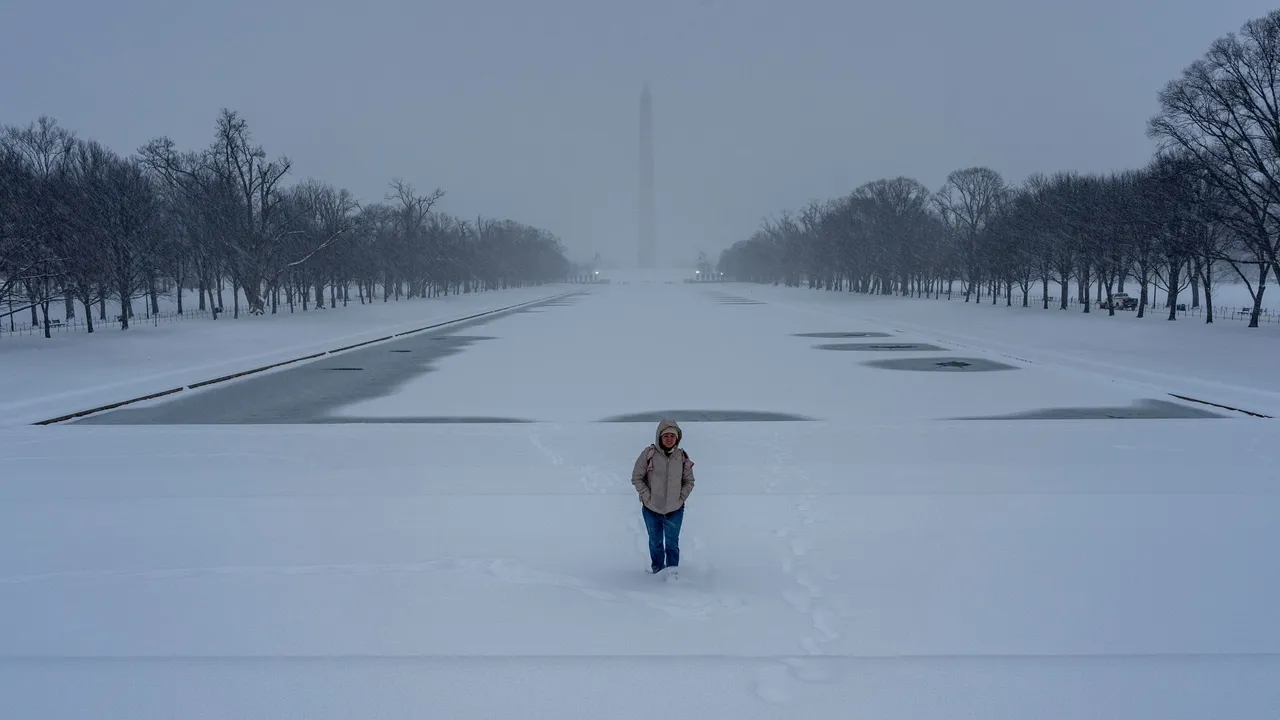لغو هزاران پرواز در آمریکا به دلیل طوفان و بارش سنگین برف