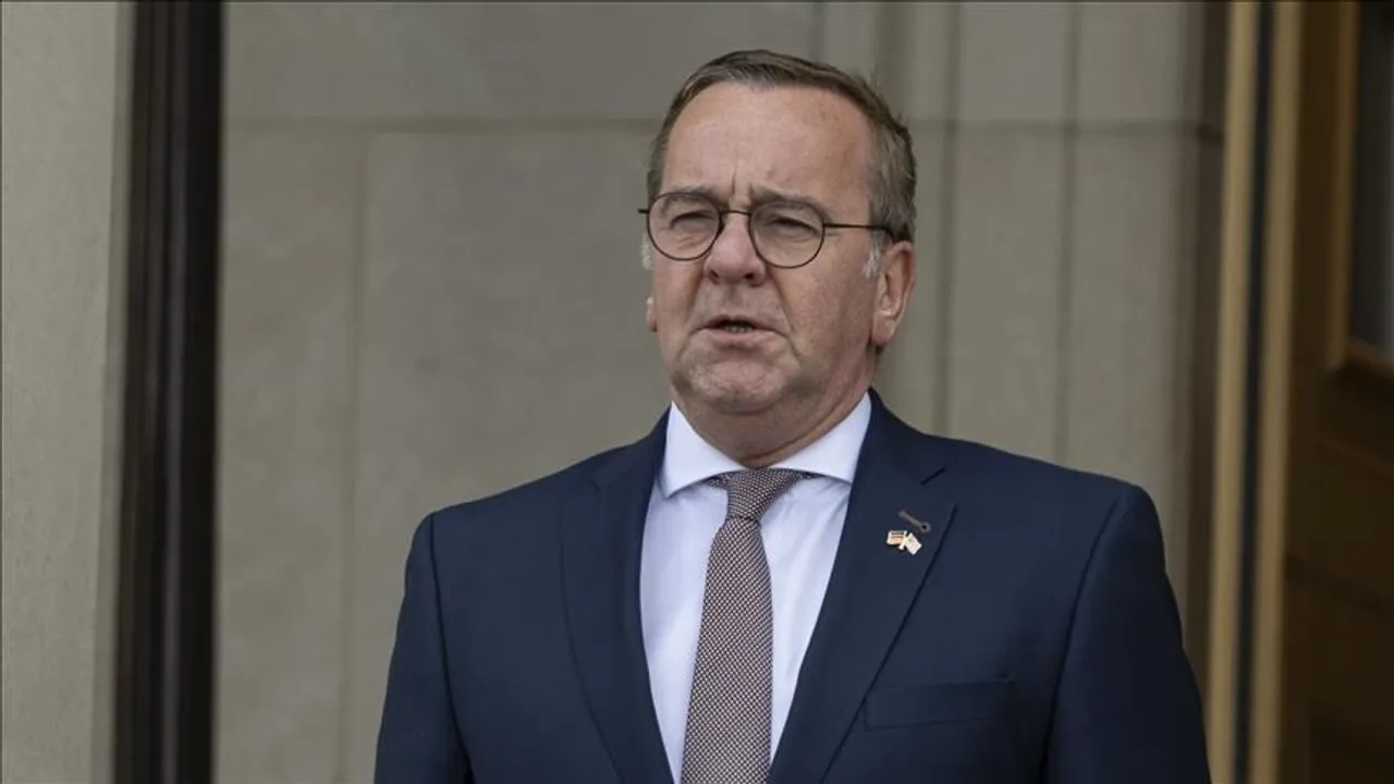 Германскиот министер за одбрана бара извинување од САД по коментарите на Трамп за Авганистан