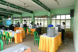 Myanmada xärbi citäkçelek yaqlı partiya xunta ütkärgän saylawda ciñüen iğlan itte