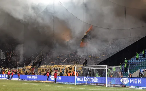 64 Polizisten bei Zweitligaspiel in Magdeburg verletzt