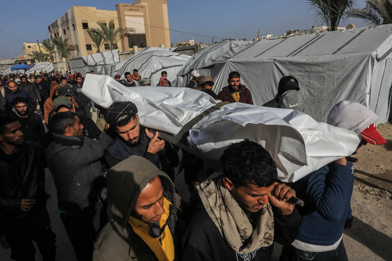 Israel kills 3 Palestinians, wounds 6 in Gaza in new ceasefire violation