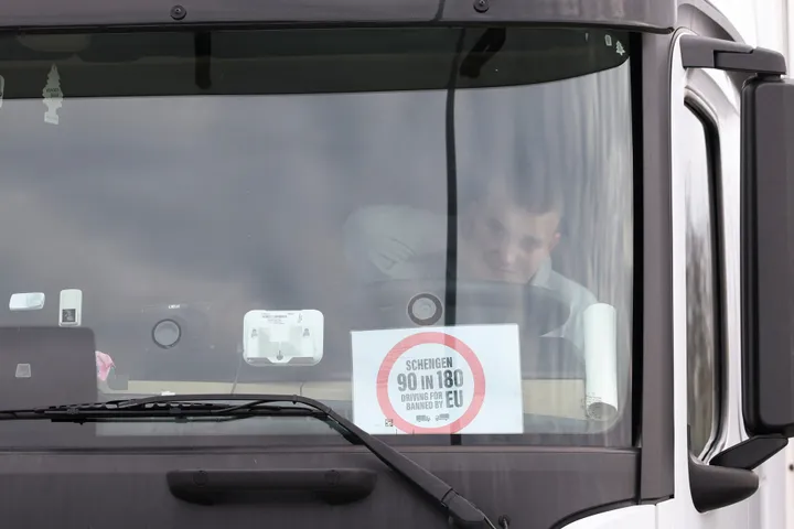 И превозниците од БиХ и Србија ги прекинаа блокадите на граничните премини