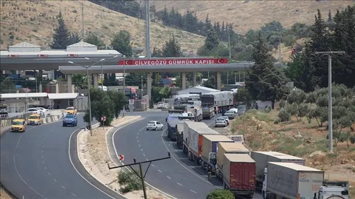 Marrëdhëniet tregtare Türkiye-Siri shënojnë rritje pas rënies së regjimit Baath