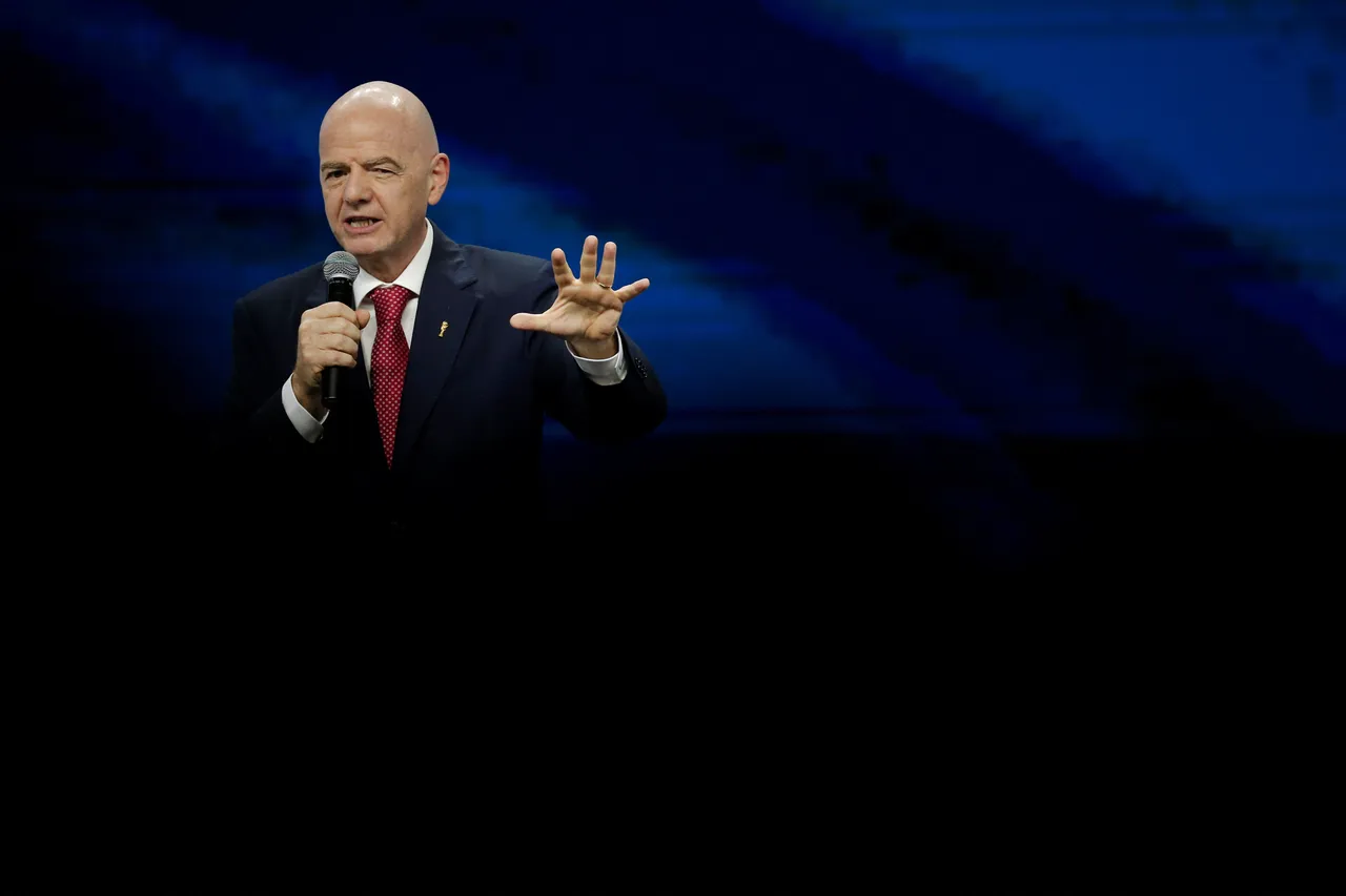 Football : le président de la FIFA, Infantino plaide pour la levée de l’exclusion de la Russie