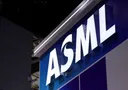 Chipfabrikant ASML boekt recordaantal orders en beter dan verwachte omzet vierde kwartaal 2025