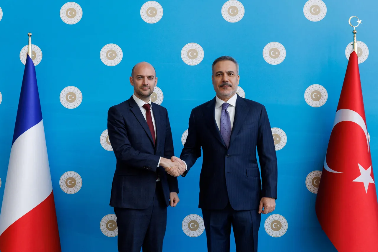 Visas, Gaza, OTAN: les ministres turc et français se rencontrent à Ankara