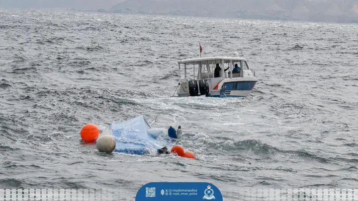 Trois touristes français meurent après le naufrage d'un bateau au large d'Oman