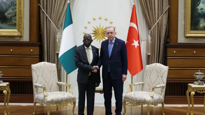 الرئيس أردوغان يستقبل نظيره النيجيري بمراسم رسمية في أنقرة